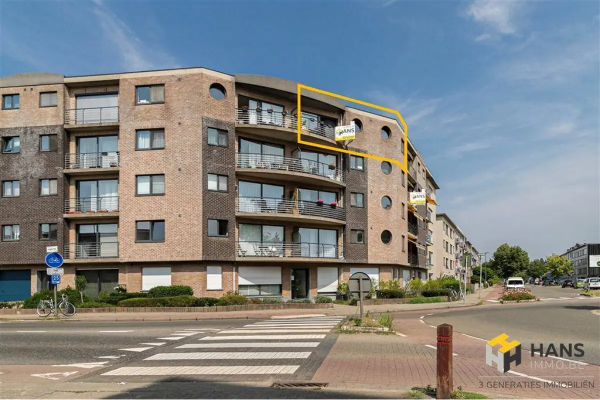 Appartement te  koop in Deurne 2100 229000.00€ 2 slaapkamers 117.00m² - Zoekertje 645054