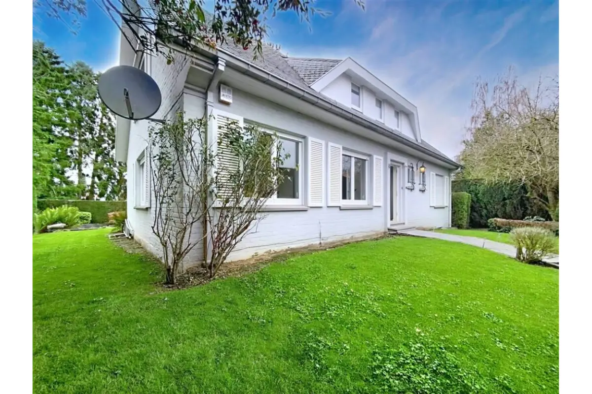 Villa te  in Waterloo 1410 2650.00€ 4 slaapkamers 230.00m² - Zoekertje 645300