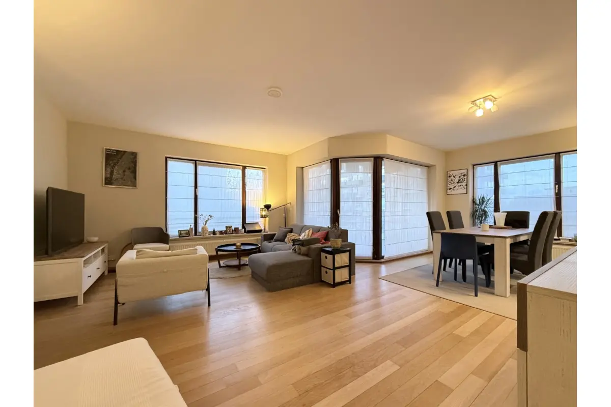 Appartement te  huur in Sint-Pieters-Woluwe 1150 1450.00€ 2 slaapkamers 108.00m² - Zoekertje 645392