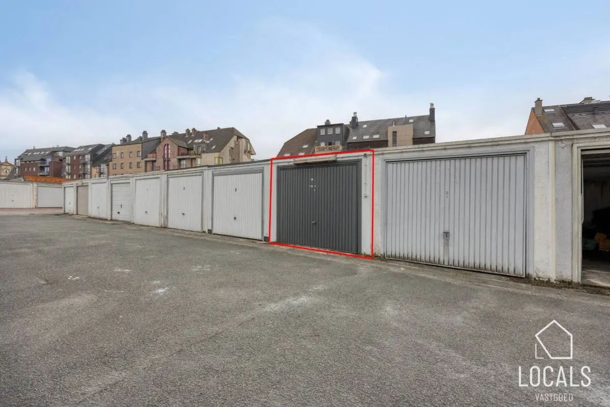 Parking & garage te  koop in Ninove 9400 28000.00€  slaapkamers m² - Zoekertje 645463
