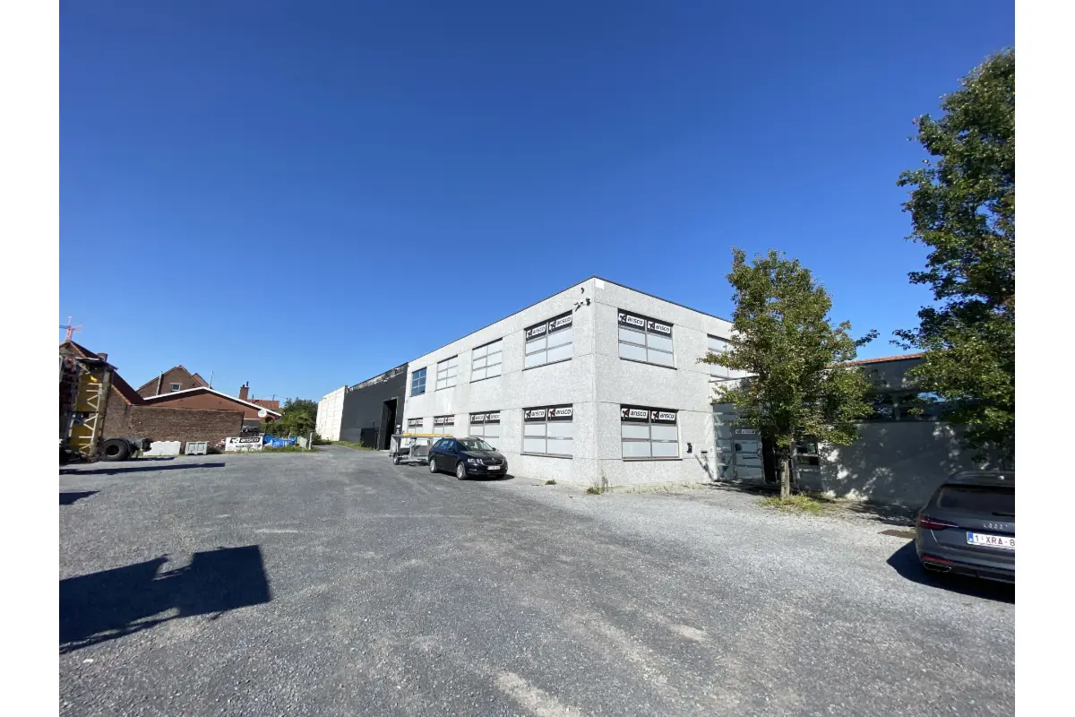 Commerce à vendre à Anzegem 8570 235500.00€  chambres 157.00m² - annonce 645313