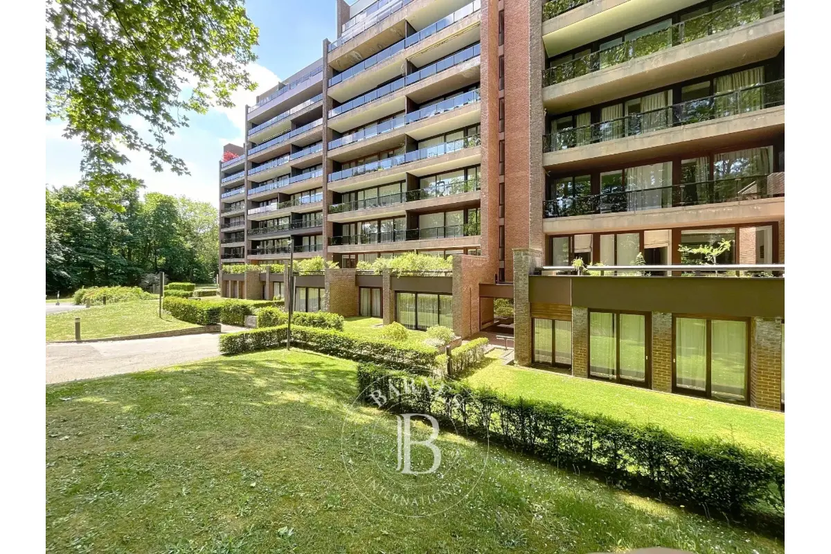 Penthouse te  koop in Ukkel 1180 1180000.00€ 5 slaapkamers 318.00m² - Zoekertje 646513