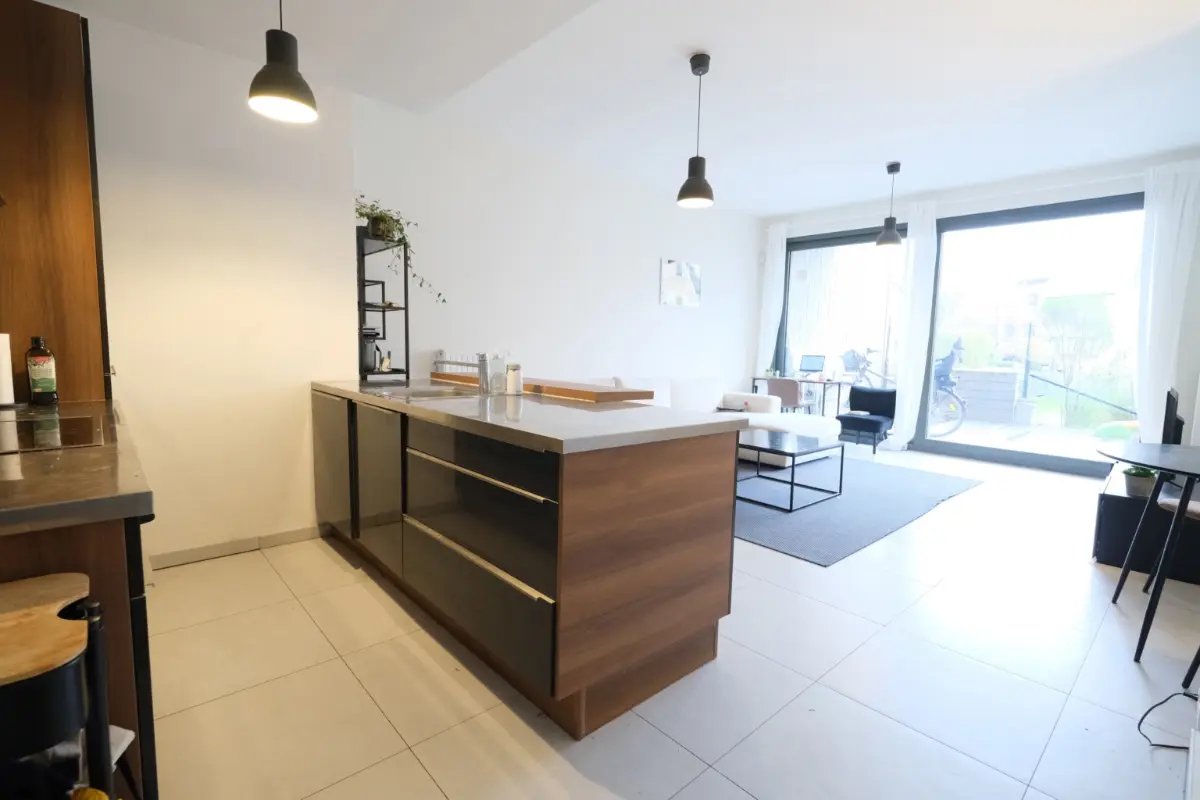 Benedenverdieping te  koop in Vorst 1190 329000.00€ 2 slaapkamers 85.00m² - Zoekertje 646208