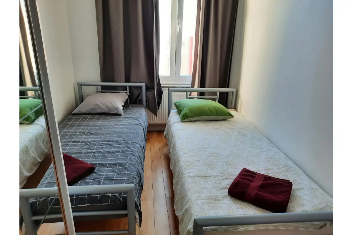 Immeuble mixte à louer à Anderlecht 1070 1500.00€  chambres m² - annonce 647011