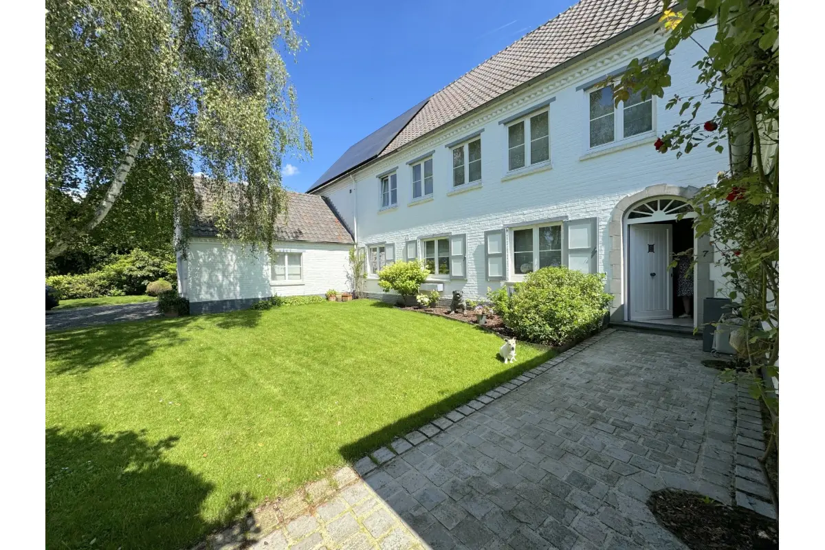 Villa à  à Lasne 1380 895000.00€ 5 chambres 320.00m² - annonce 647400