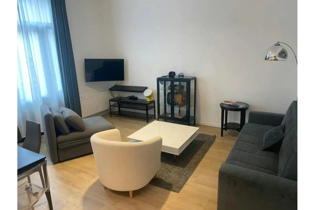 Appartement te  huur in Anderlecht 1070 2399.00€  slaapkamers m² - Zoekertje 647008