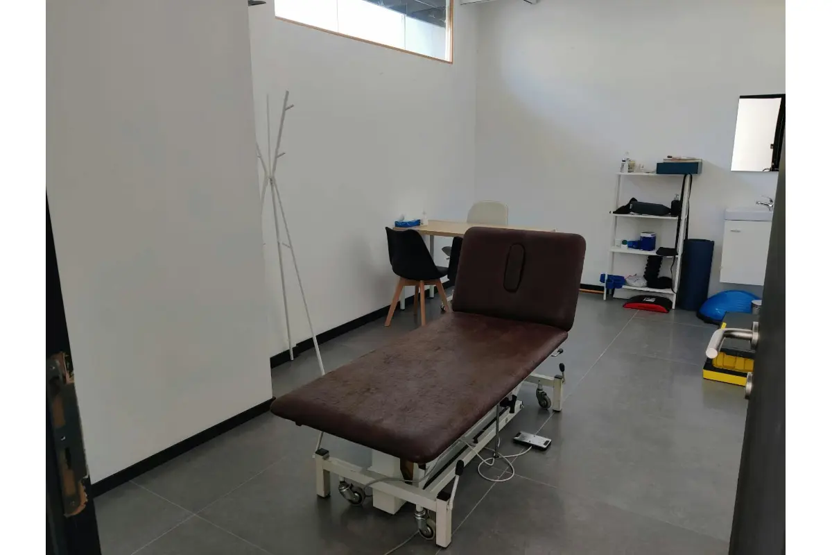 Immeuble mixte à louer à Waterloo 1410 2250.00€  chambres m² - annonce 647014