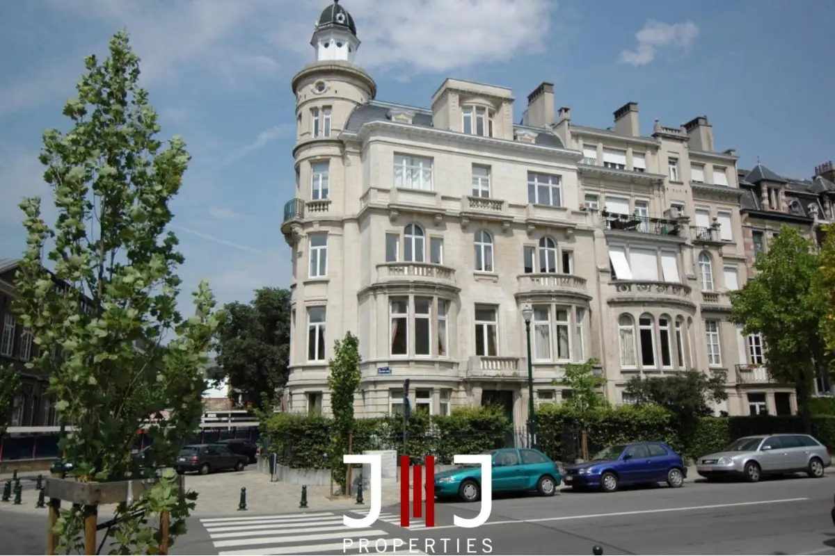 Duplex te  in Elsene 1050 2500.00€ 3 slaapkamers 141.00m² - Zoekertje 647403