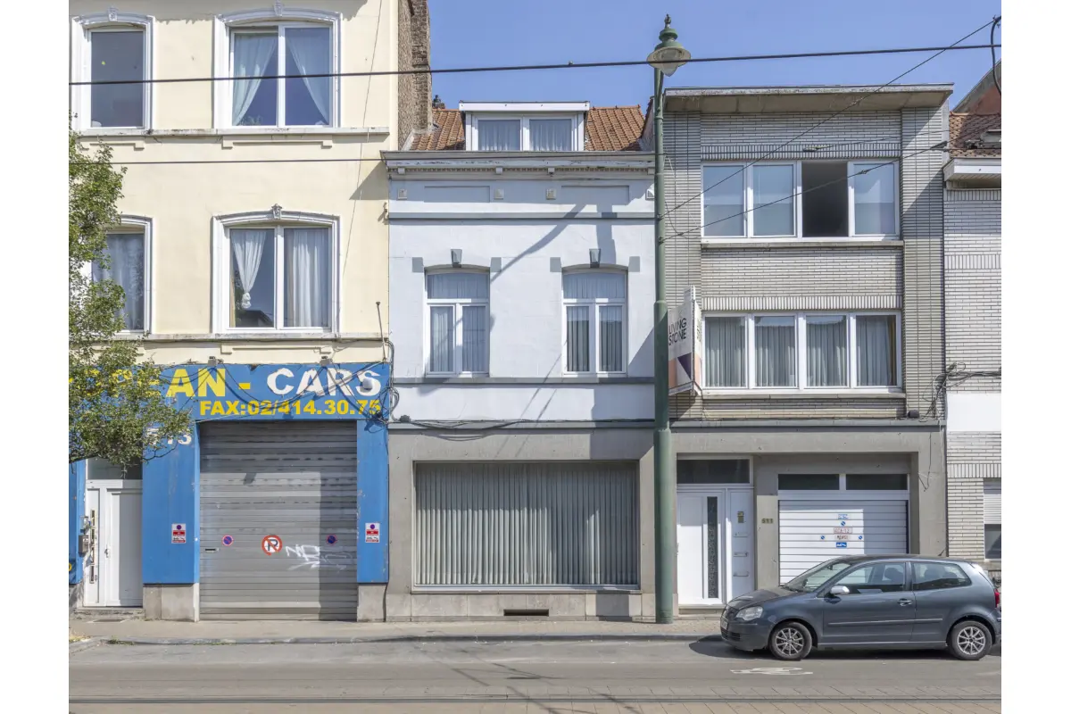 Appartementsgebouw te  koop in Sint-Jans-Molenbeek 1080 595000.00€ 6 slaapkamers 374.32m² - Zoekertje 647436