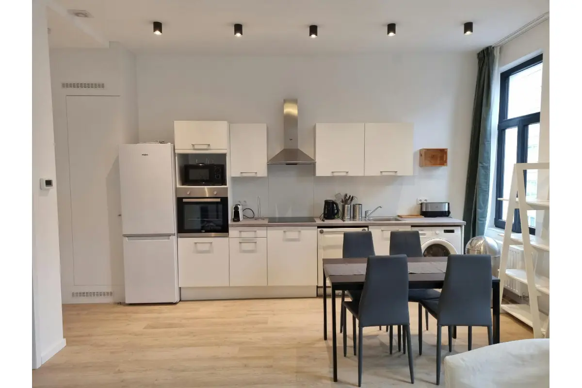 Appartement te  huur in Anderlecht 1070 2399.00€  slaapkamers m² - Zoekertje 646991