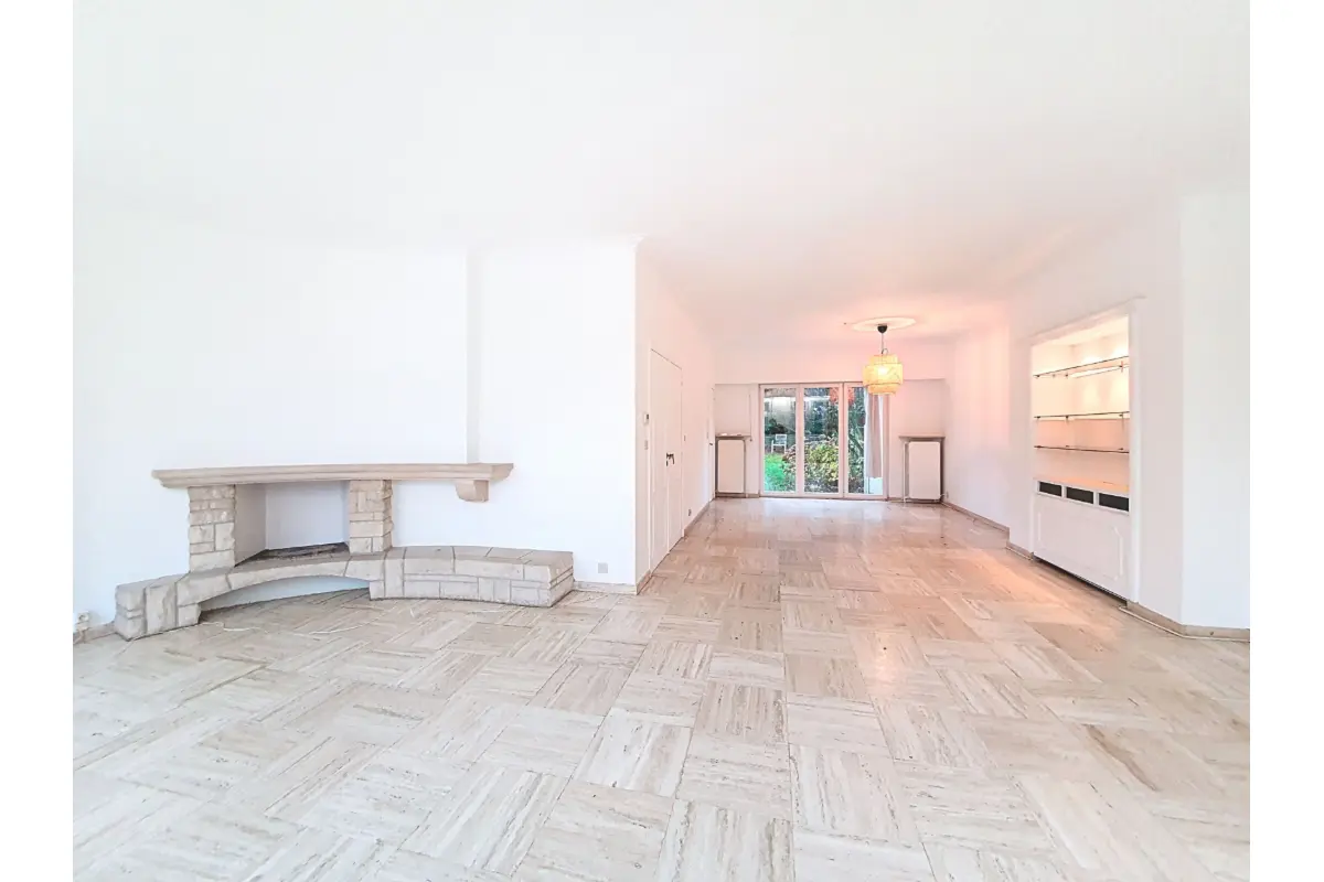 Maison à louer à Woluwe-Saint-Pierre 1150 2400.00€ 3 chambres 225.00m² - annonce 647420