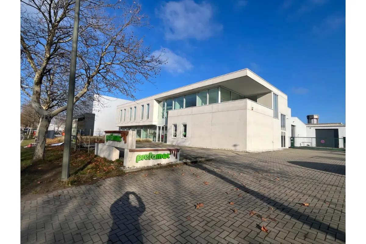 Commerce à vendre à Lummen 3560 2550000.00€  chambres 2294.00m² - annonce 647092