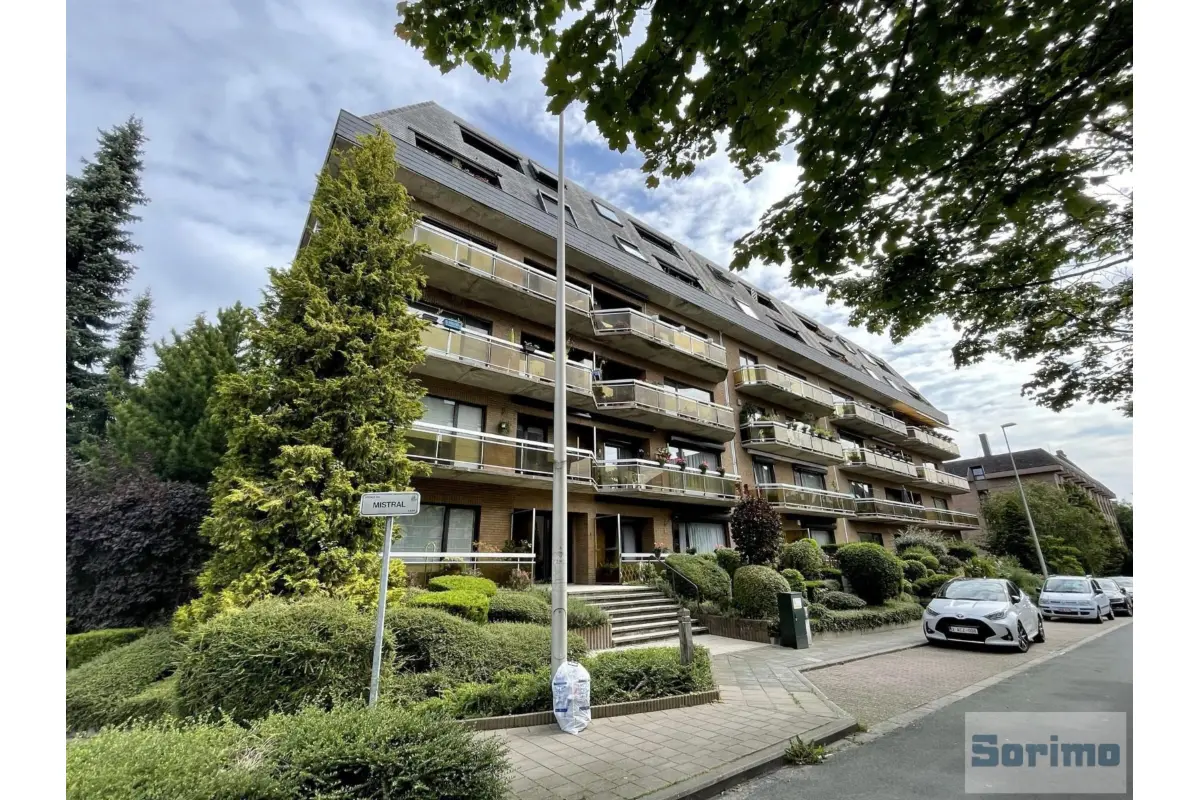 Appartement à louer à Woluwe-Saint-Lambert 1200 1000.00€ 2 chambres 81.00m² - annonce 647223