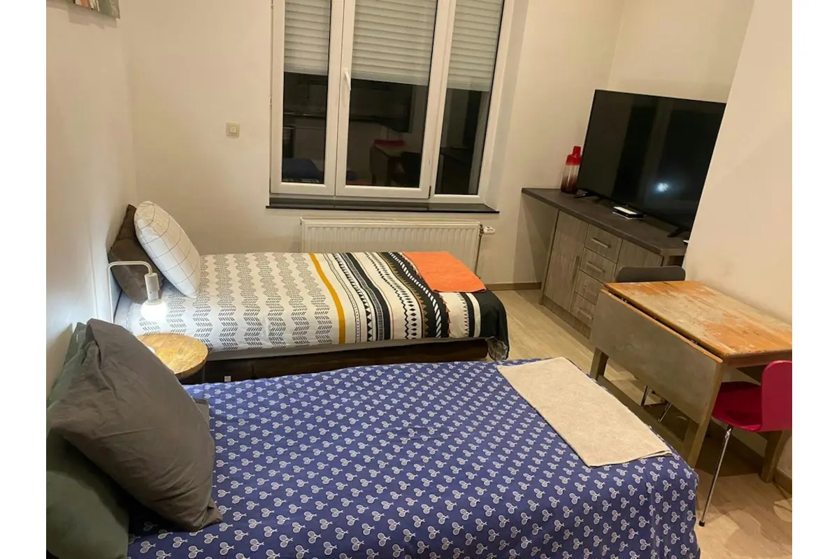 Appartement te  huur in Vorst 1190 1550.00€  slaapkamers m² - Zoekertje 646811