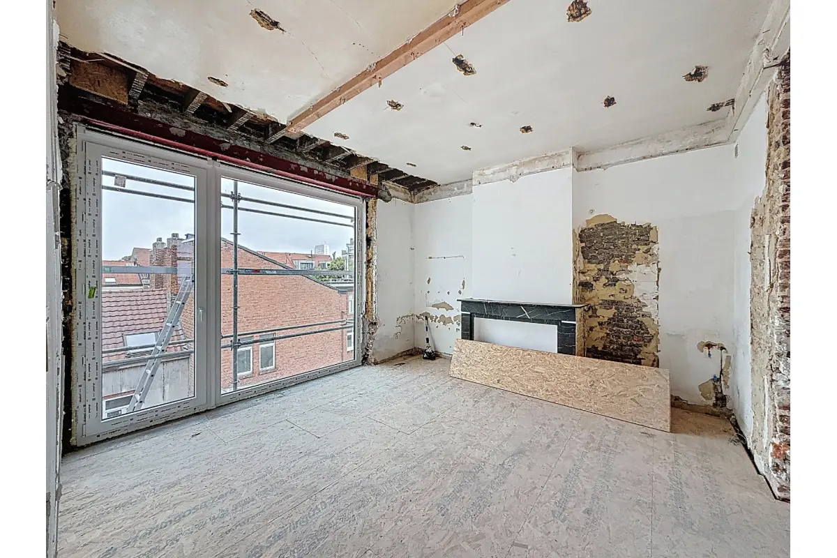 Appartement te  koop in Schaarbeek 1030 273000.00€ 3 slaapkamers 151.00m² - Zoekertje 648236