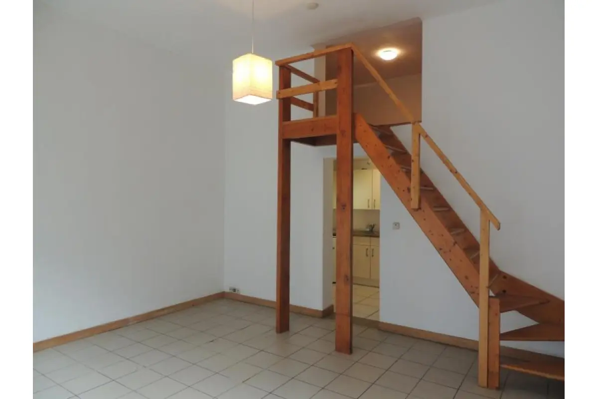 Studio te  huur in Brussel 1000 575.00€ 1 slaapkamers 39.00m² - Zoekertje 648064