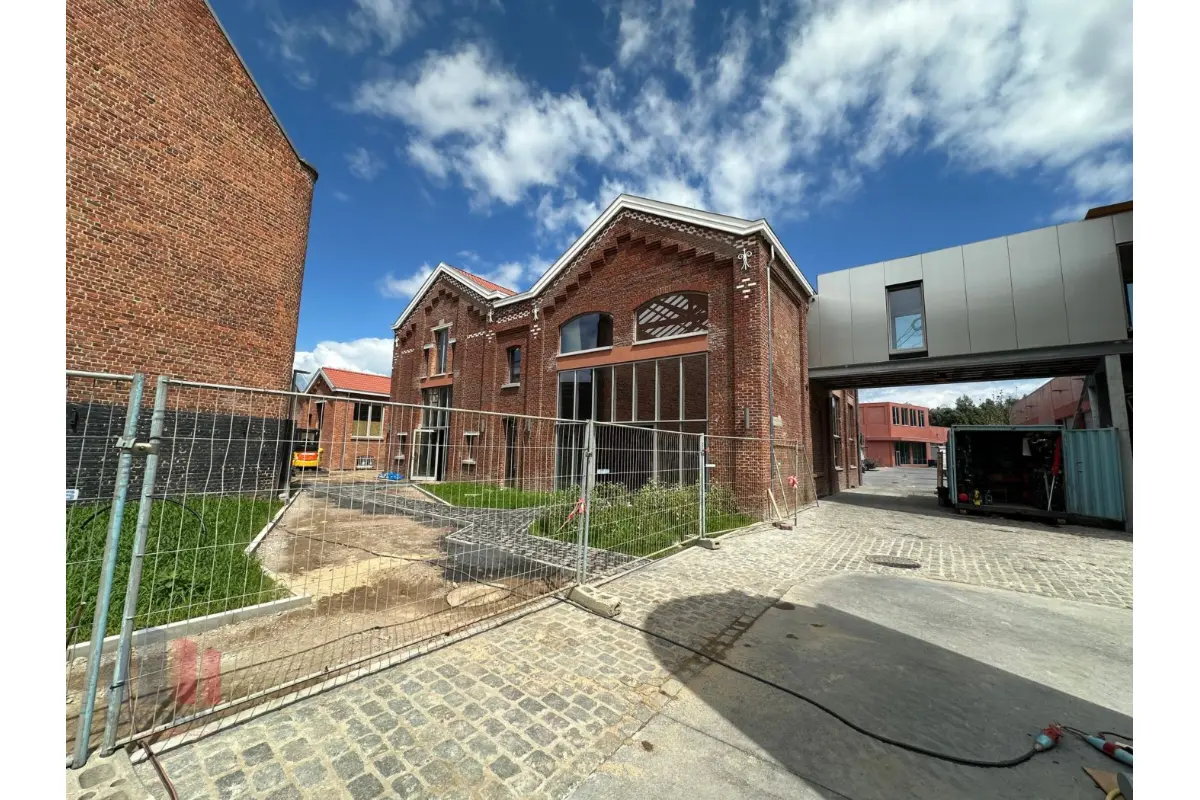 Commerce à vendre à Courtrai 8500 734967.00€  chambres 340.00m² - annonce 647928