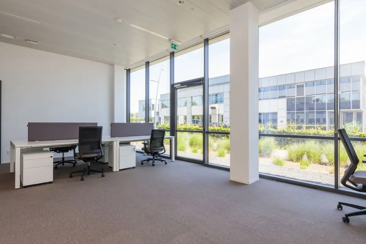 Handelszaak te  huur in Erembodegem 9320 6675.00€  slaapkamers 104.00m² - Zoekertje 647924