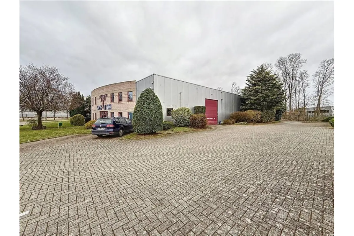 Commerce à vendre à Nivelles 1400 1150000.00€  chambres 800.00m² - annonce 648305