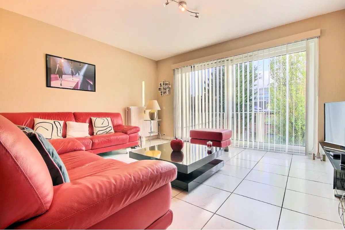 Appartement te  koop in Sint-Jans-Molenbeek 1080 259000.00€ 2 slaapkamers 108.00m² - Zoekertje 648153