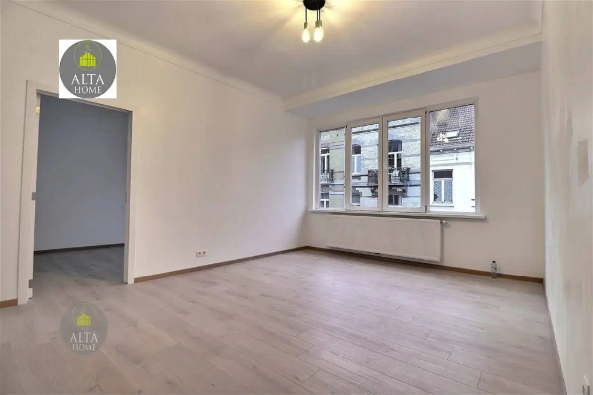 Appartement à  à Etterbeek 1040 1375.00€ 2 chambres 81.00m² - annonce 647991