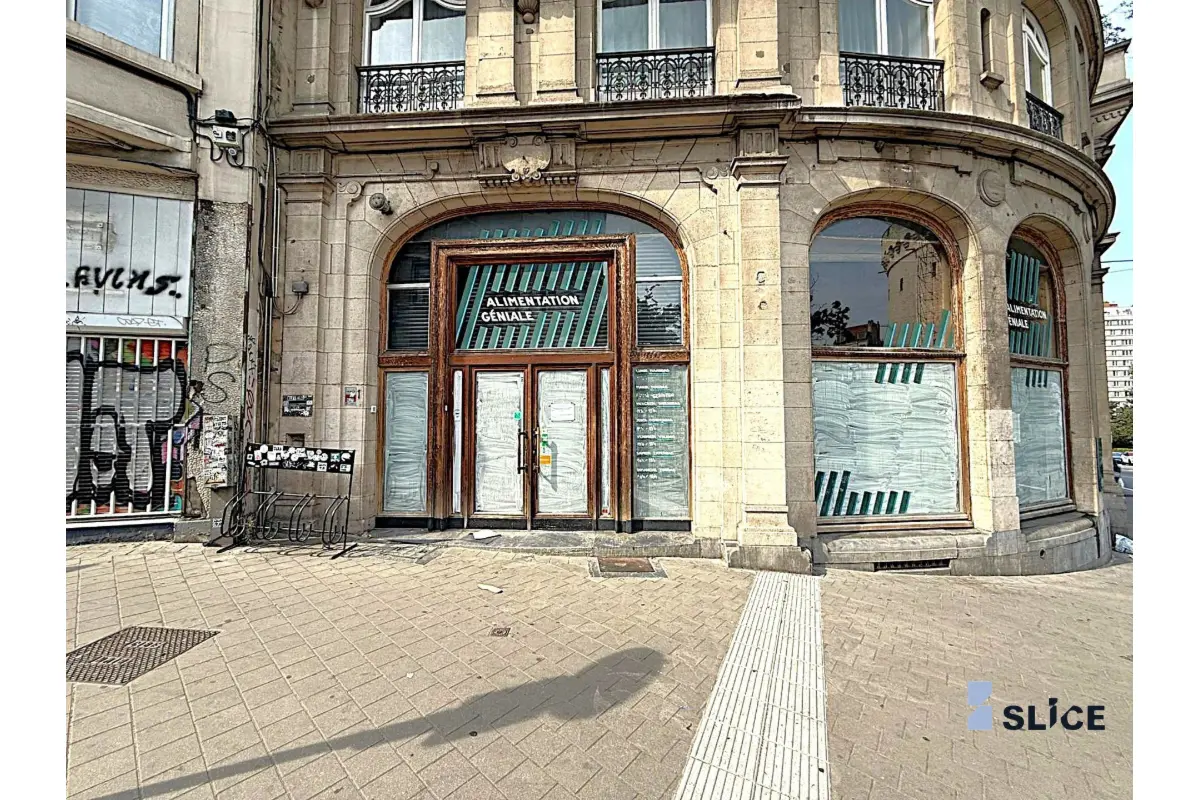 Handelszaak te  huur in Sint-Gillis 1060 4950.00€  slaapkamers 545.00m² - Zoekertje 648426