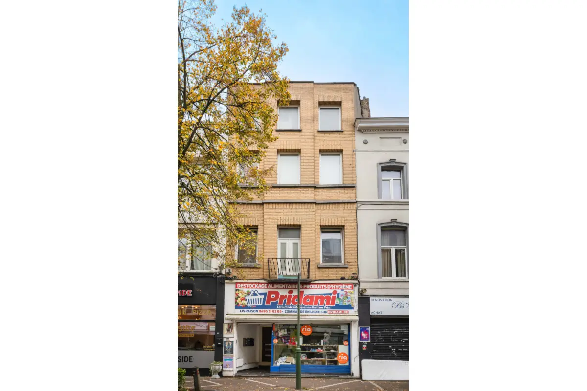 Huis te  koop in Etterbeek 1040 499000.00€ 6 slaapkamers 210.00m² - Zoekertje 648242