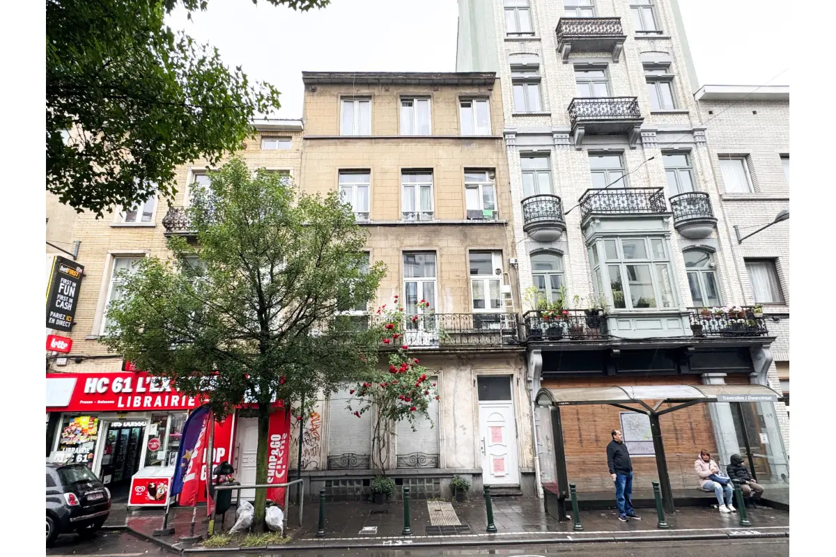 Huis te  koop in Sint-Joost-ten-Node 1210 675000.00€ 8 slaapkamers 410.00m² - Zoekertje 648923