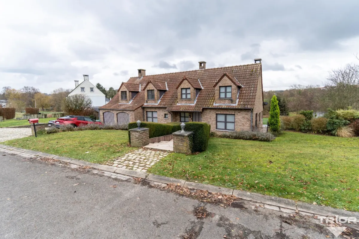 Maison à louer à Lasne 1380 2650.00€ 5 chambres 265.00m² - annonce 648953