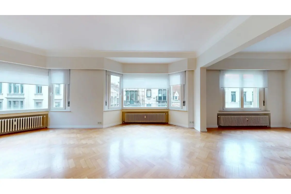 Appartement te  in Brussel 1000 2300.00€ 3 slaapkamers 154.00m² - Zoekertje 648901