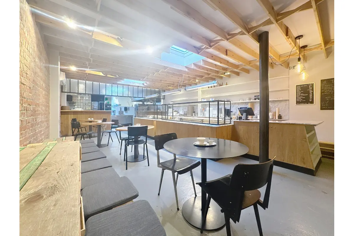 Handelszaak te  in Ukkel 1180 3700.00€  slaapkamers 130.00m² - Zoekertje 648824