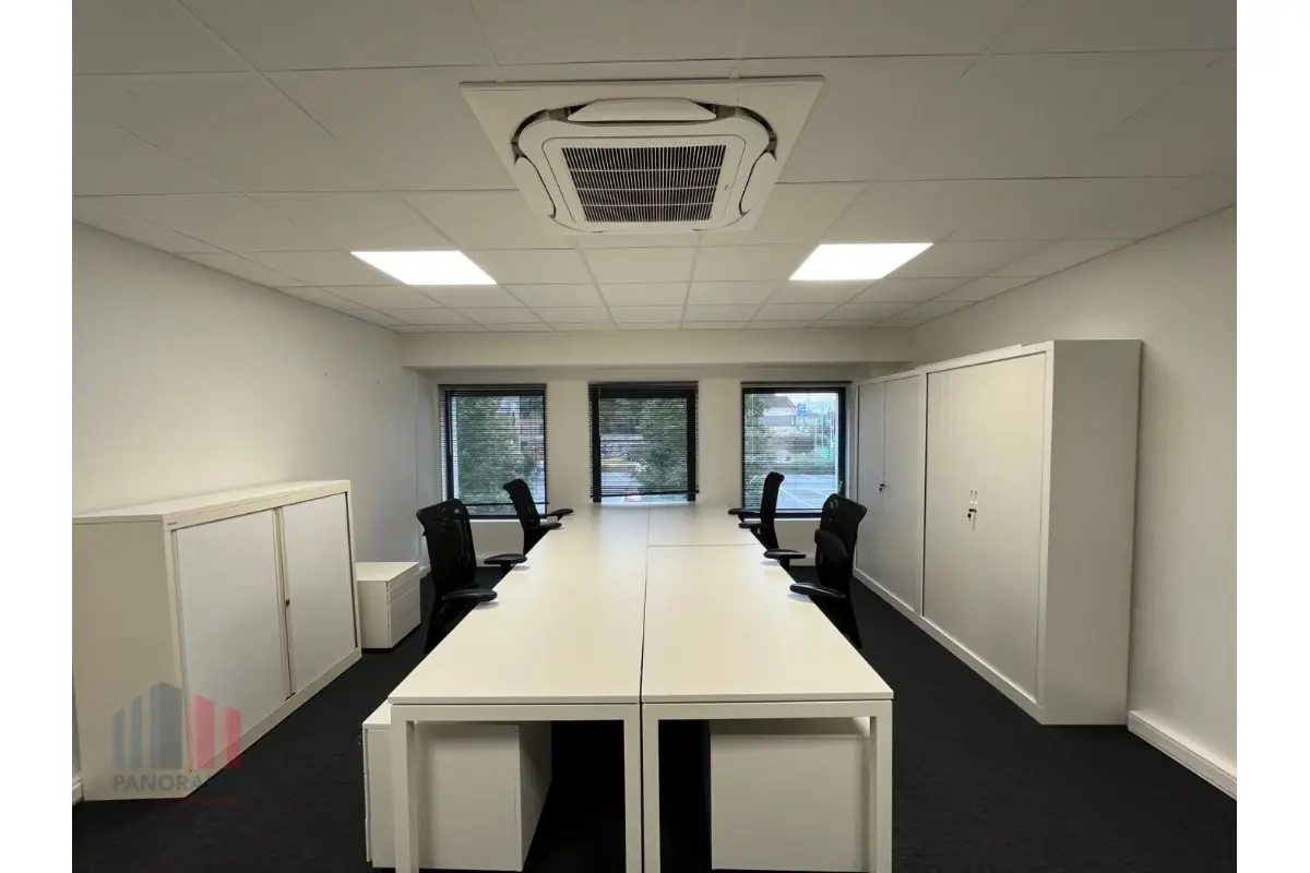 Commerce à louer à Lochristi 9080 1300.00€  chambres 30.00m² - annonce 648644