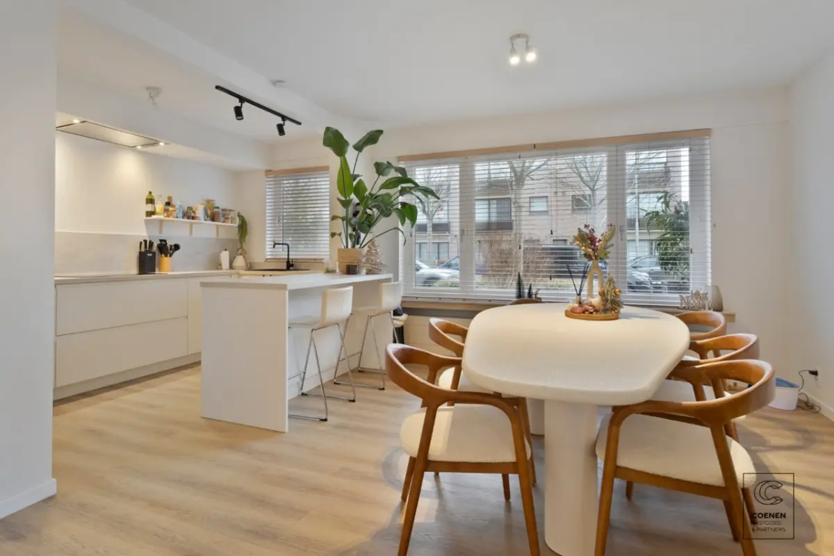 Appartement te  koop in Brasschaat 2930 389000.00€ 3 slaapkamers 94.00m² - Zoekertje 649351