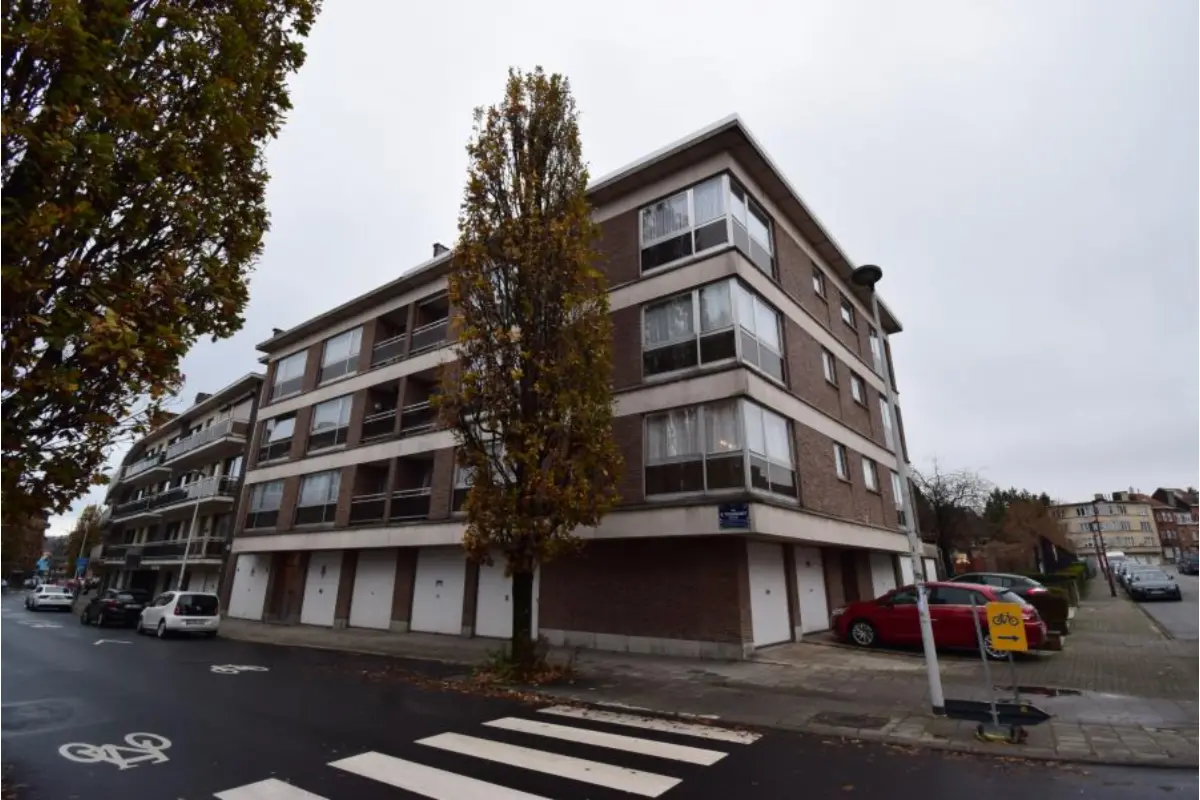 Box te  in Jette 1090 28000.00€  slaapkamers m² - Zoekertje 649300