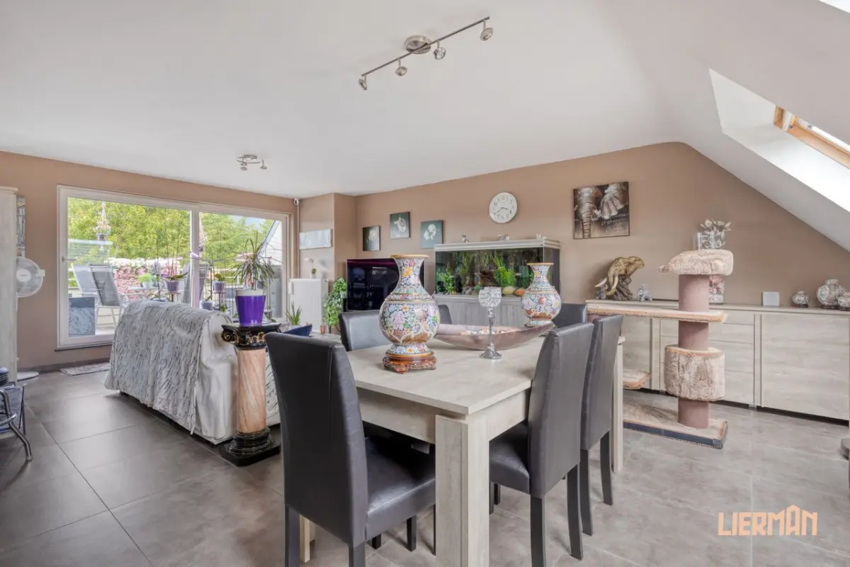 Appartement te  koop in Aalst 9300 295000.00€ 2 slaapkamers 121.00m² - Zoekertje 649515