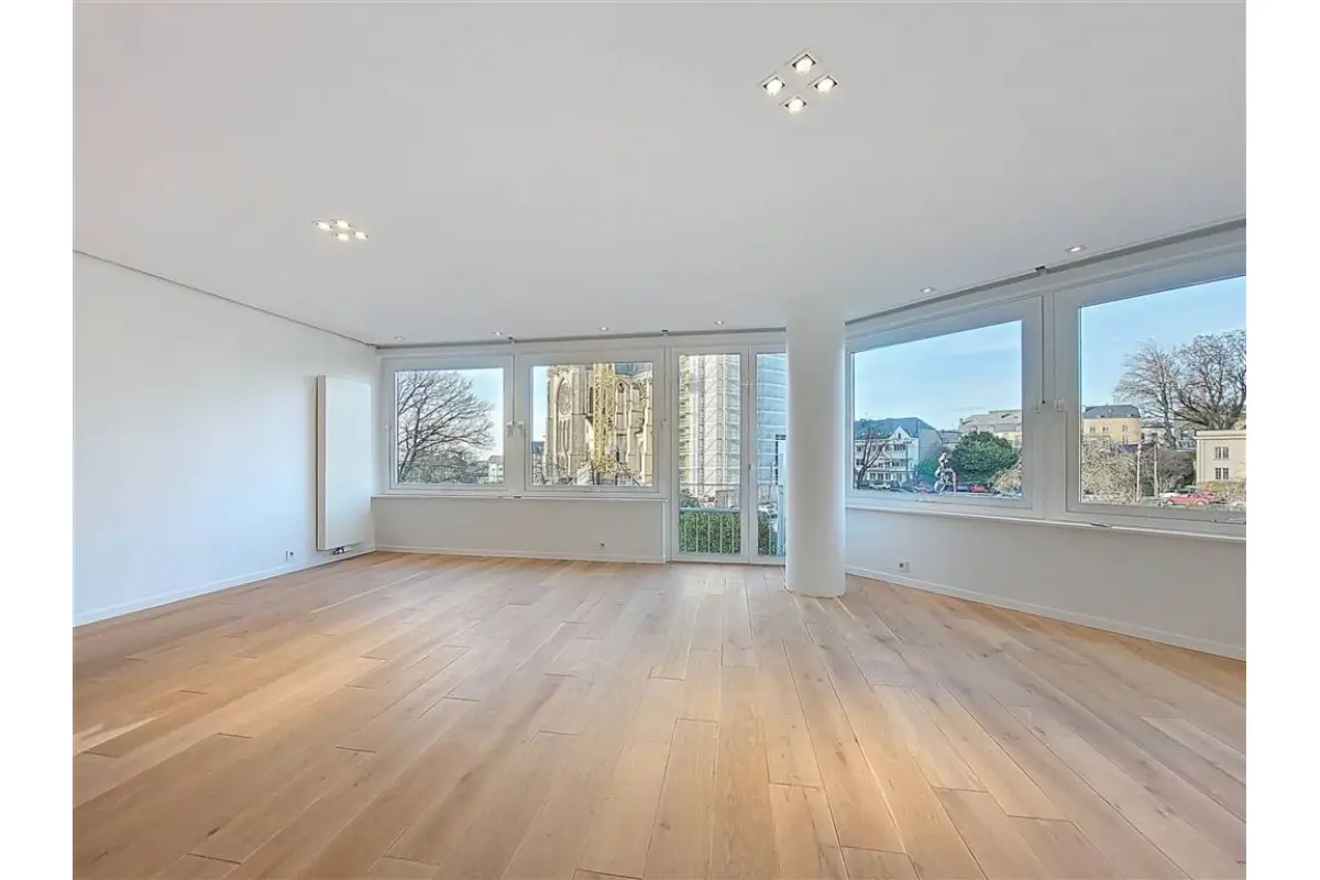 Appartement te  koop in Aarlen 6700 345000.00€ 2 slaapkamers 103.00m² - Zoekertje 649559