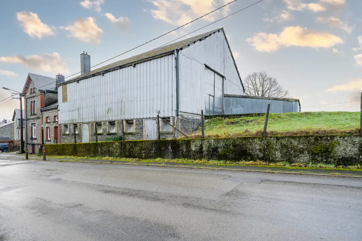 Bungalow te  koop in Bertrix 6880 119000.00€ 1 slaapkamers 500.00m² - Zoekertje 649590