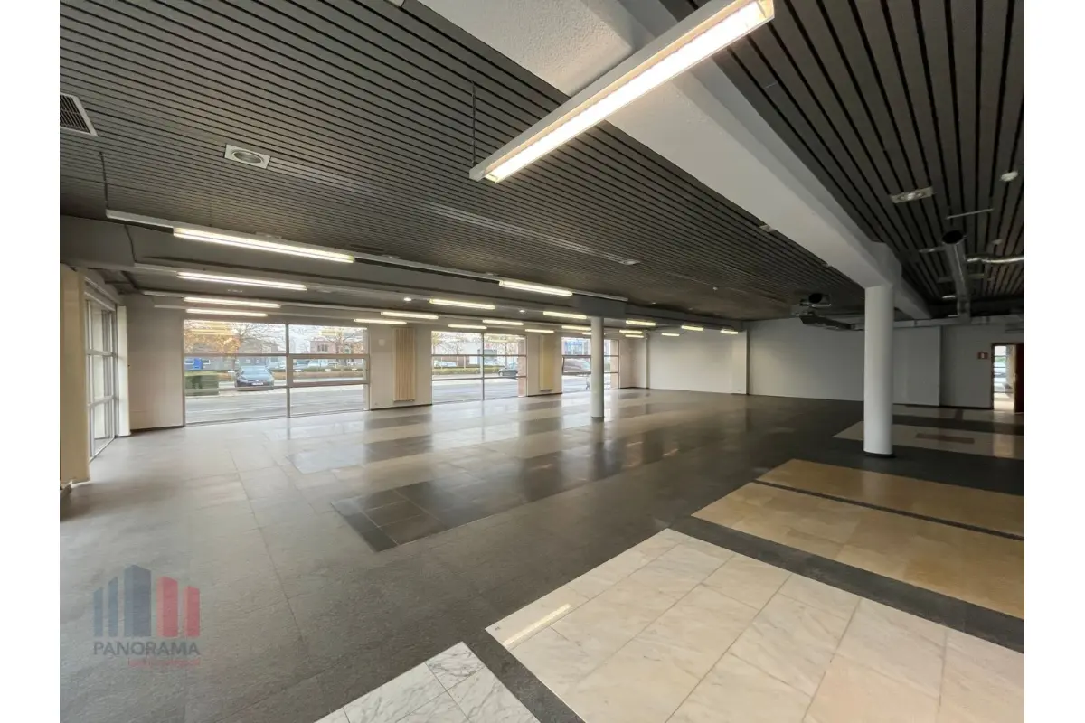 Handelszaak te  huur in Deinze 9800 1664.00€  slaapkamers 363.00m² - Zoekertje 649660