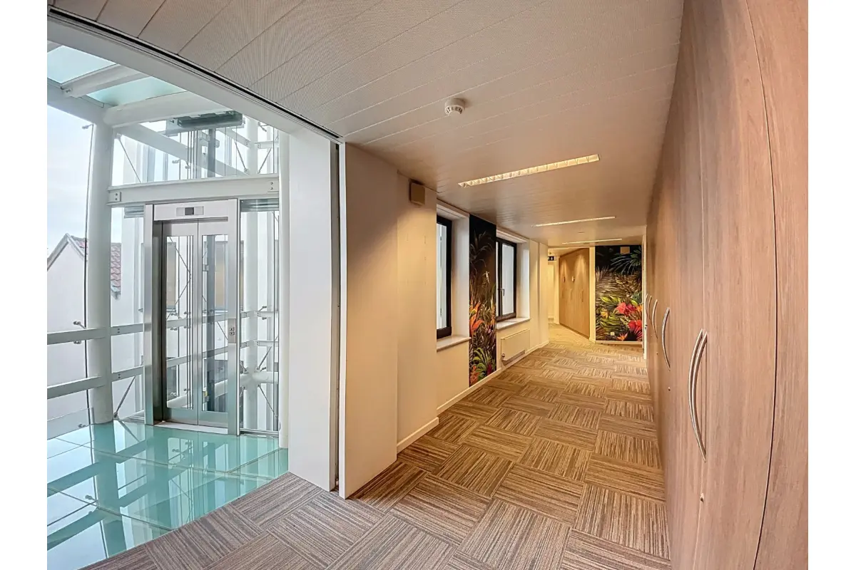 Commerce à louer à Saint-Gilles 1060 6643.00€  chambres 409.00m² - annonce 649973