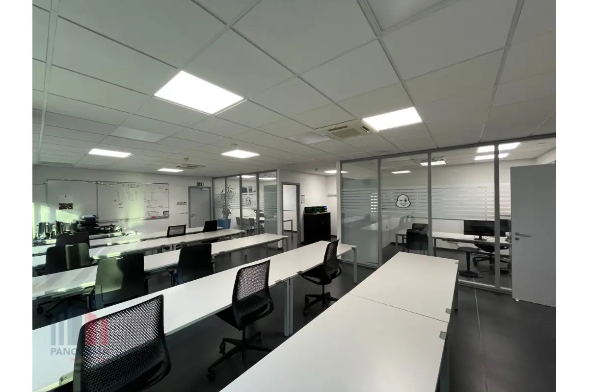 Handelszaak te  huur in Desteldonk 9042 4750.00€  slaapkamers 505.00m² - Zoekertje 649668