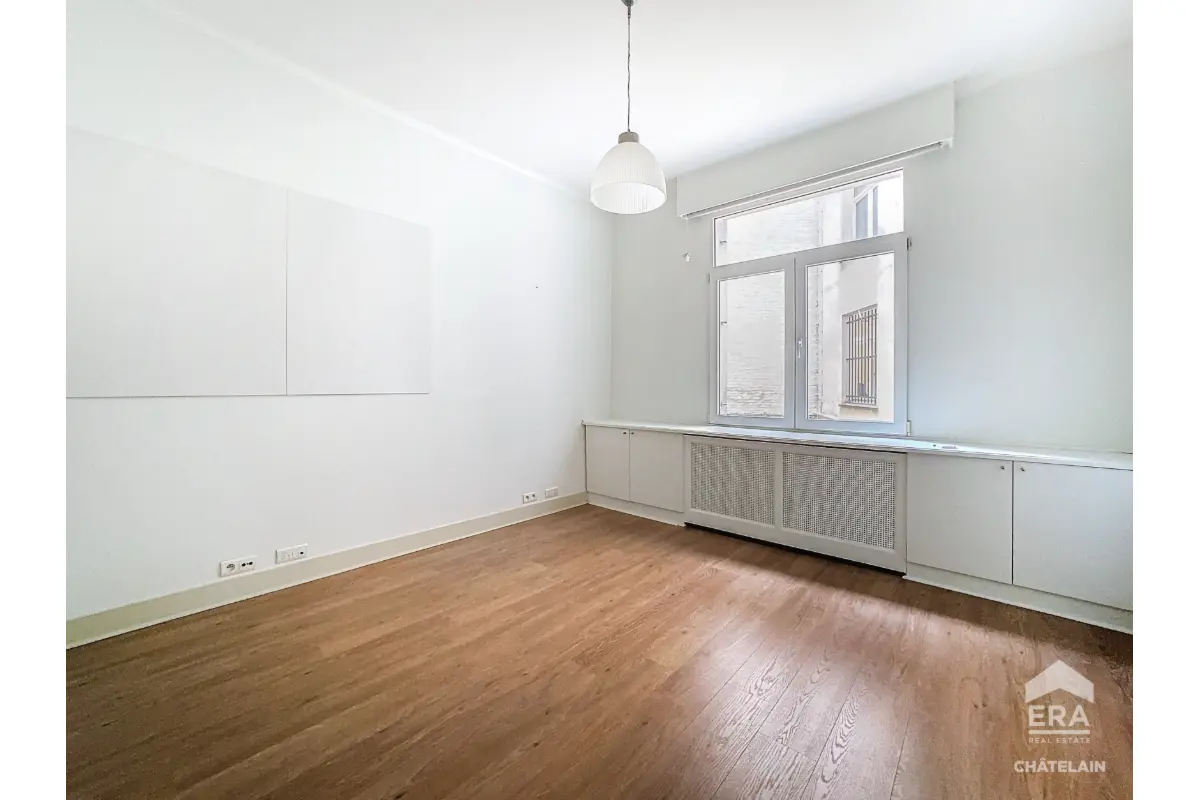 Handelszaak te  in Brussel 1000 700.00€ 0 slaapkamers 15.00m² - Zoekertje 650167