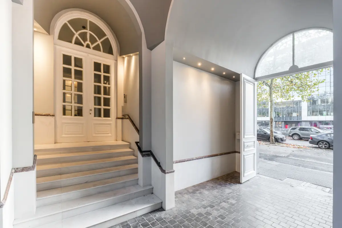 Commerce à louer à Bruxelles 1000 9900.00€  chambres 450.00m² - annonce 649636