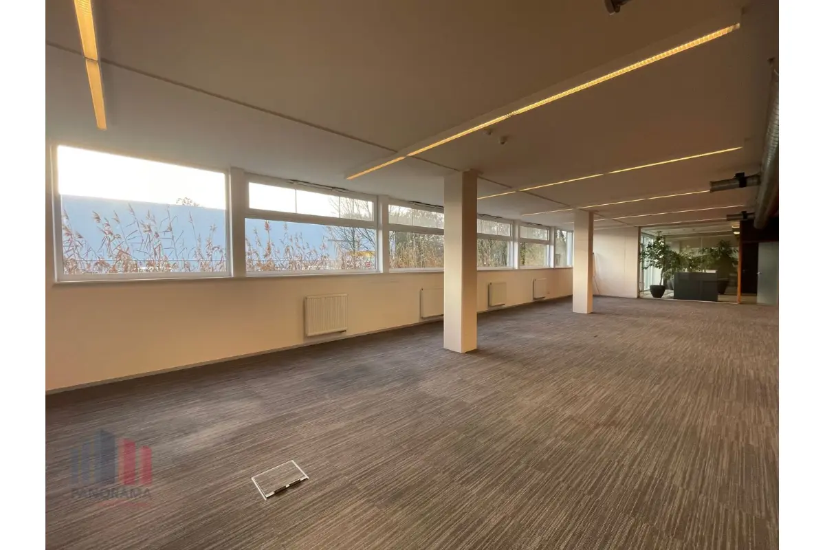 Handelszaak te  huur in Aalter 9880 3268.00€  slaapkamers 363.00m² - Zoekertje 649664