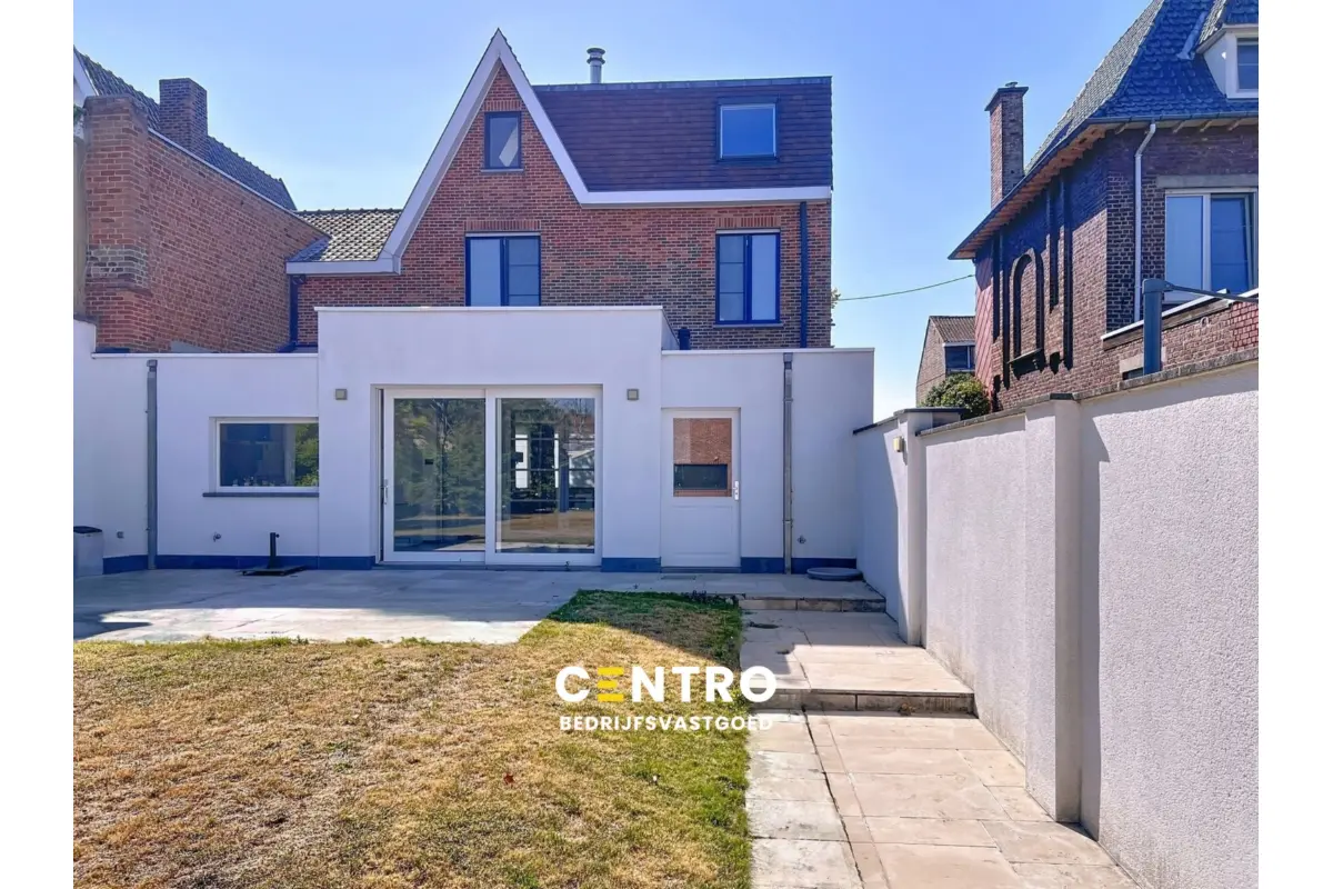 Commerce à vendre à Courtrai 8500 0.00€ 5 chambres 1012.00m² - annonce 649627