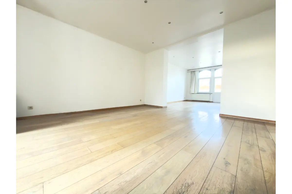 Appartement à louer à Berchem-Sainte-Agathe 1082 1800.00€ 3 chambres 140.00m² - annonce 649761