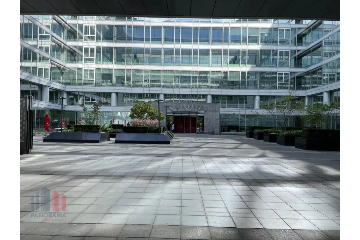 Commerce à louer à Schaerbeek 1030 11497.00€  chambres 1022.00m² - annonce 649687