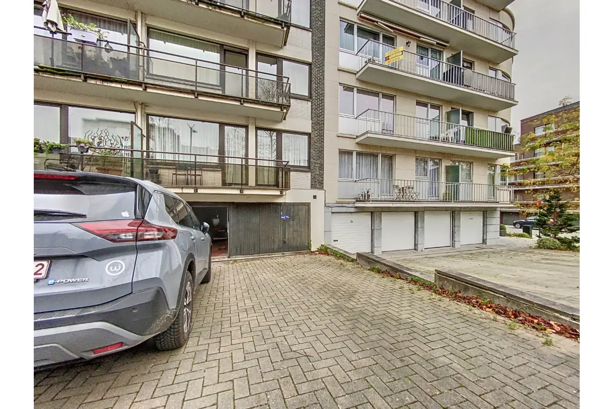 Parking & garage te  koop in Neder-Over-Heembeek 1120 39000.00€  slaapkamers m² - Zoekertje 650186
