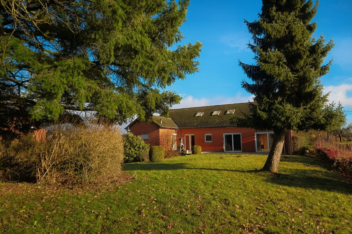 Villa à vendre à Chiny 6810 450000.00€ 6 chambres 200.00m² - annonce 650209