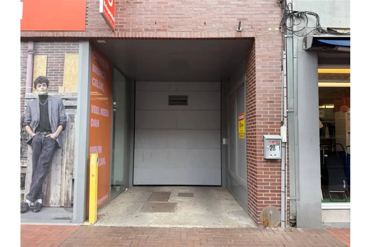 Parking / garage à louer à Roulers 8800 75.00€  chambres m² - annonce 650101
