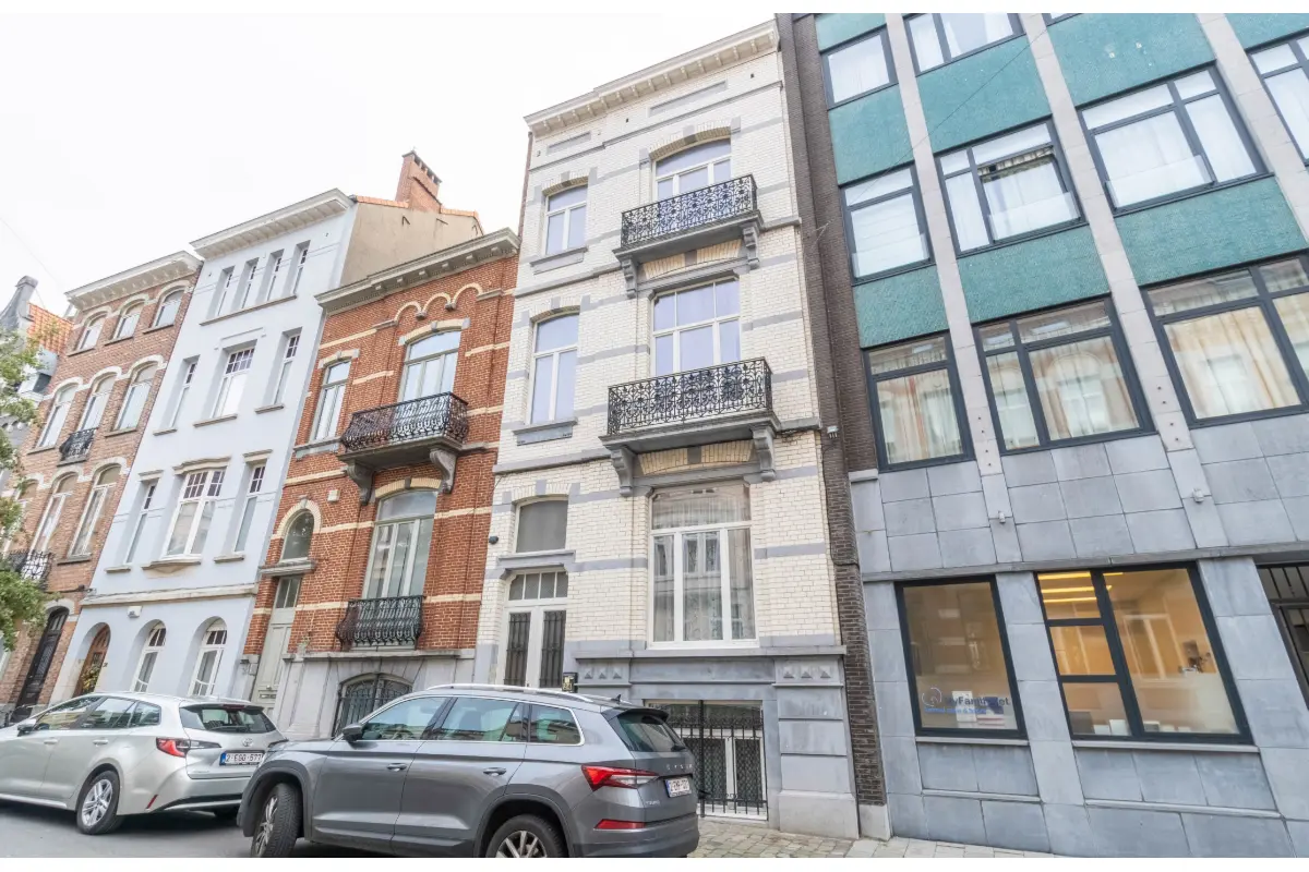 Immeuble mixte à vendre à Schaerbeek 1030 850000.00€ 6 chambres 370.00m² - annonce 649819